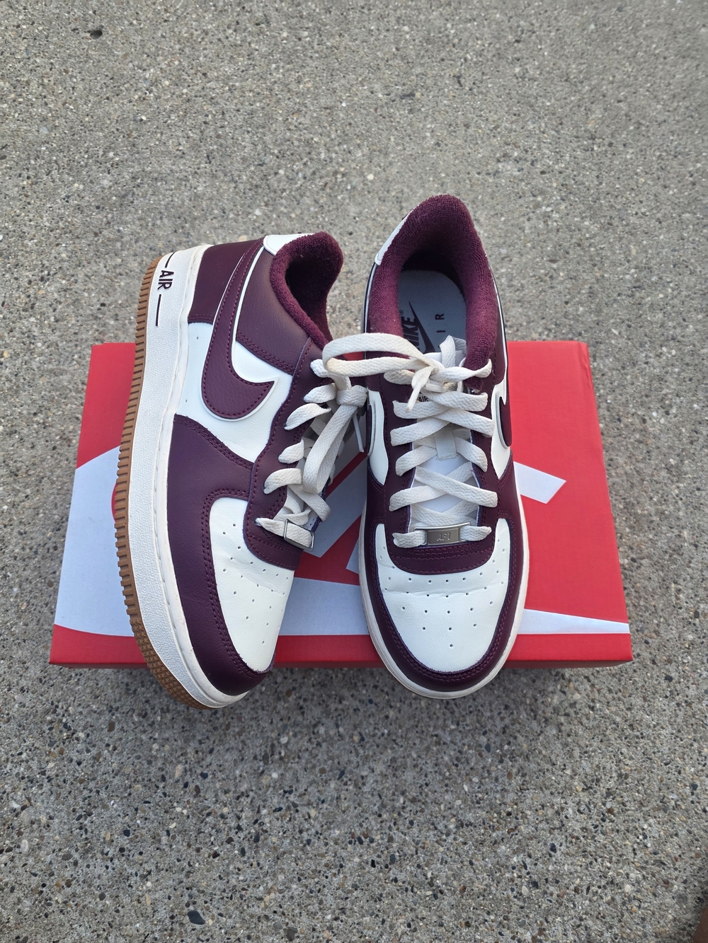 Nike Kids Sneakers in Maroon and White